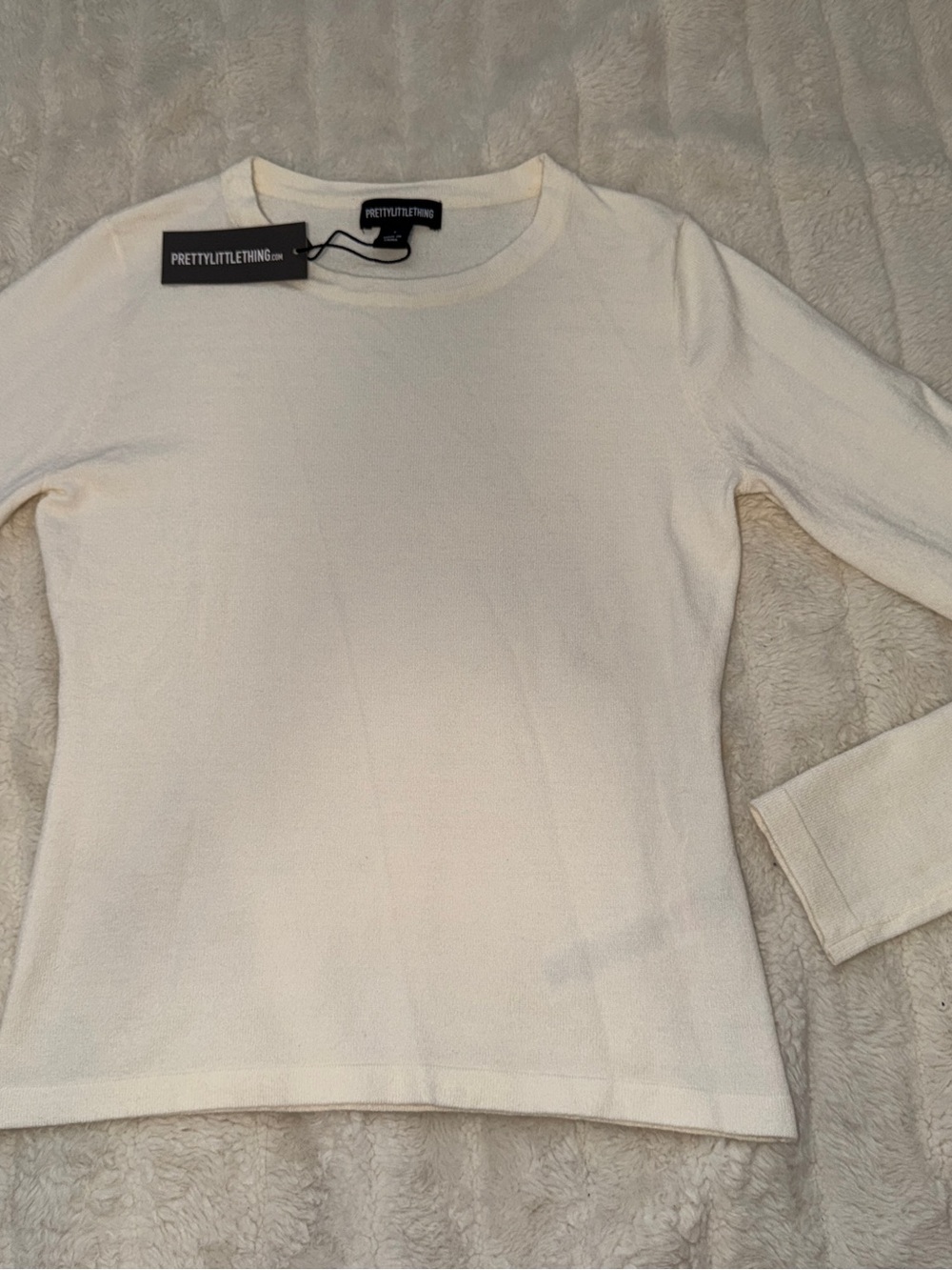 PrettyLittleThing Cream Matching Set - Picture 2 of 5